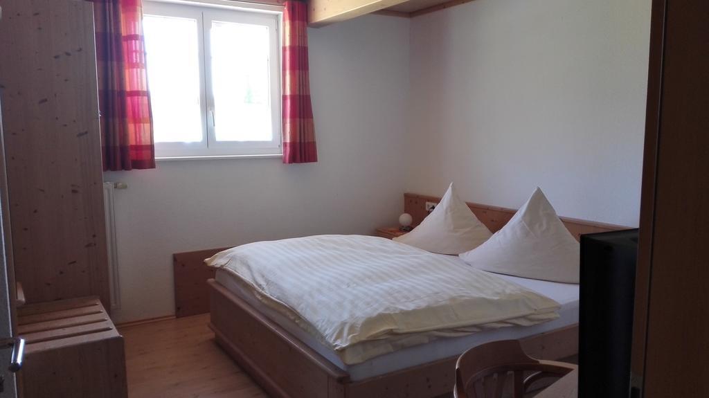 Pension Forsthaus Taele - Das Gaestehaus Vom Schwarzwaldgasthaus Salenhof ティティゼー・ノイシュタット エクステリア 写真