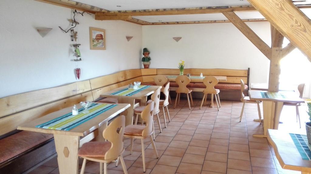 Pension Forsthaus Taele - Das Gaestehaus Vom Schwarzwaldgasthaus Salenhof ティティゼー・ノイシュタット エクステリア 写真